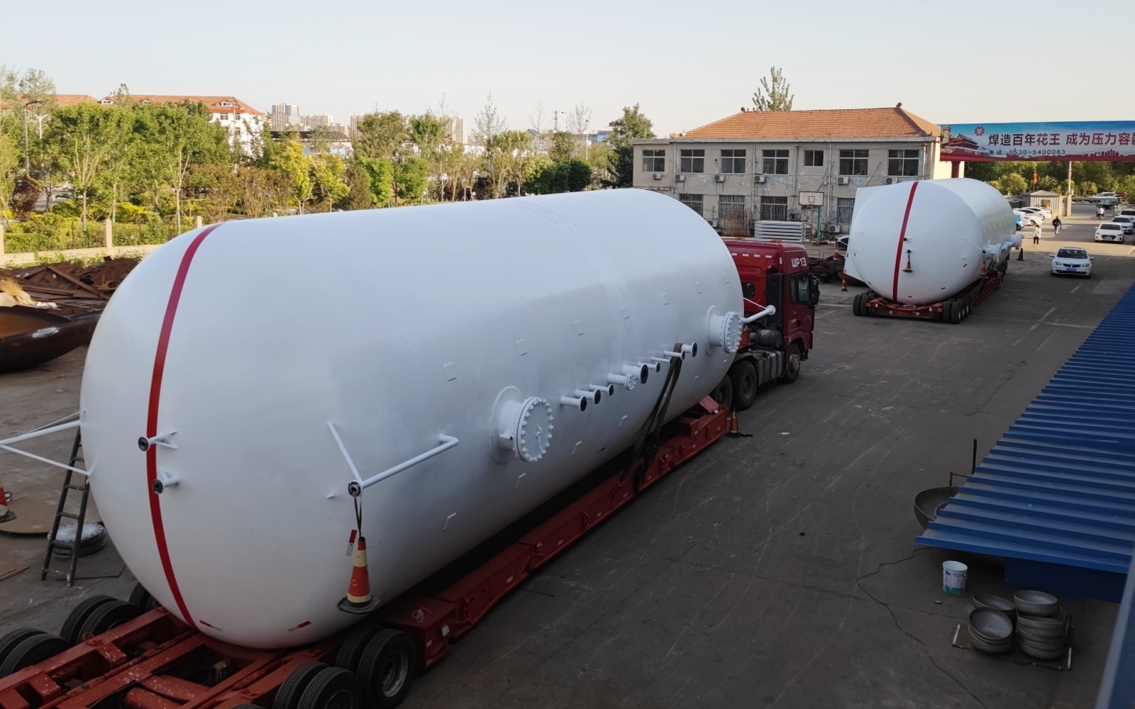 儲罐容器_壓力容器_低溫儲罐_菏澤花王壓力容器